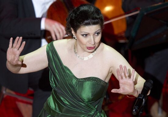 "Confession in Love" charity concert