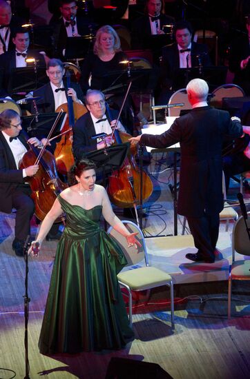 "Confession in Love" charity concert