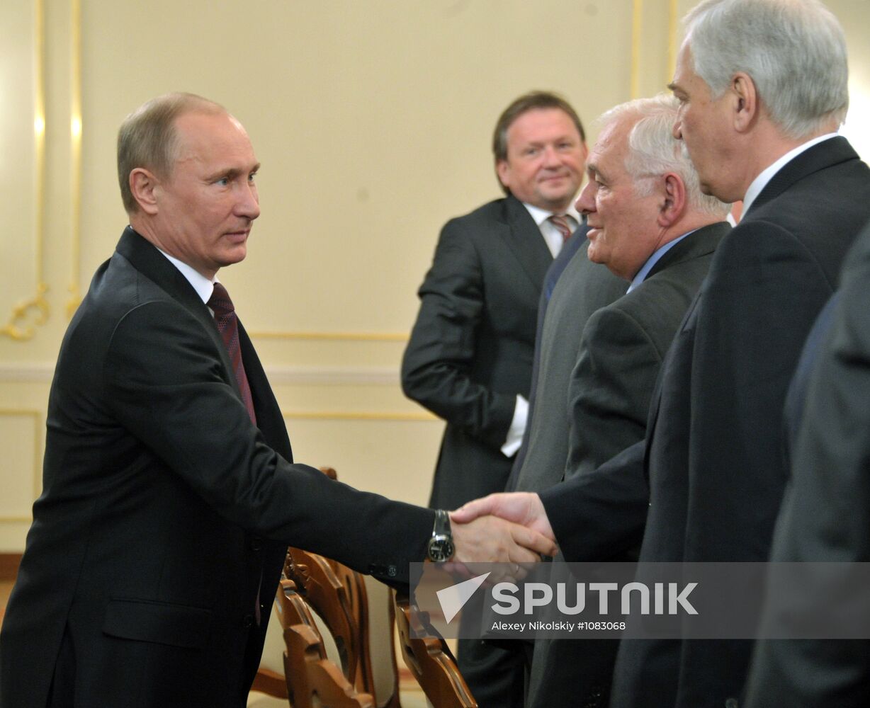 Vladimir Putin meets with members of RPF Coordination Council