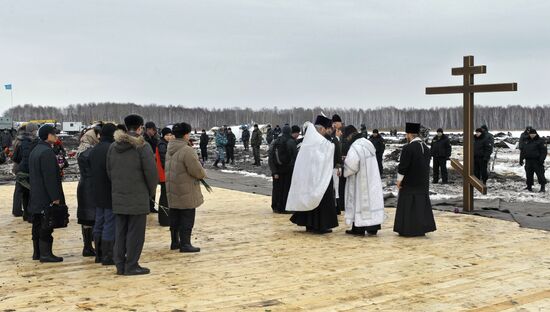 Service held in memory of Tyumen plane crash victims