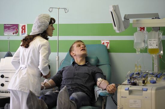 Donating blood for victims of ATR-72 plane crash