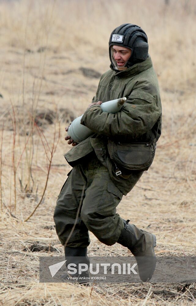 Firing artillery batteries at Sergeyevsky test site