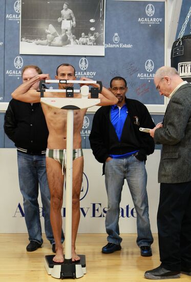 Weigh-in ceremony held before Star Ring boxing show
