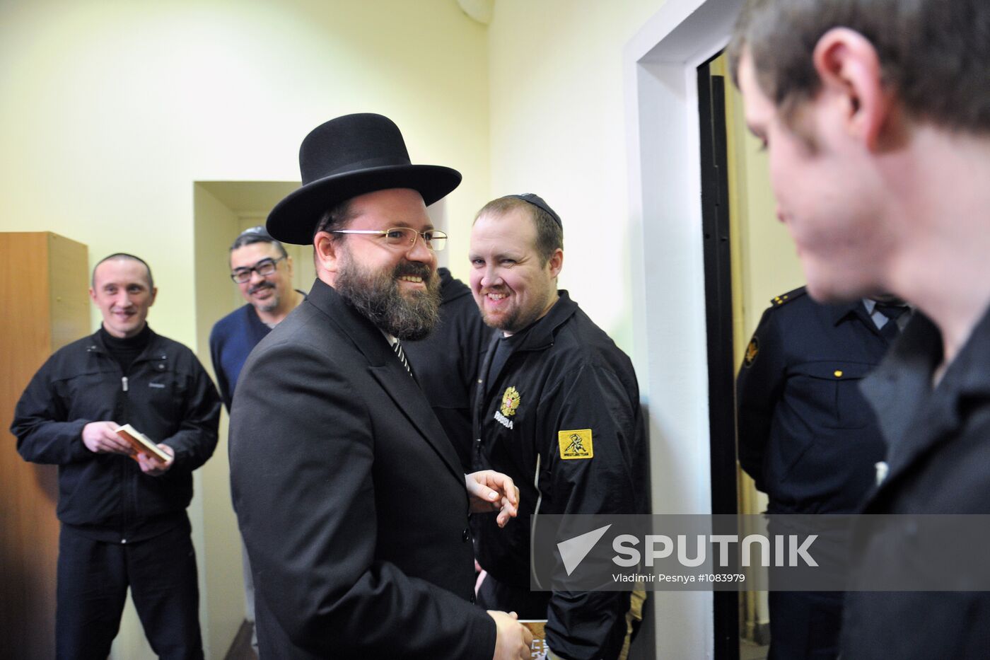 Preparation for Passover in the synagogue at Butyrka prison