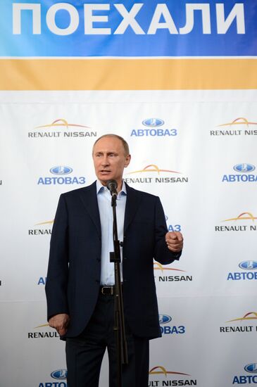 Vladimir Putin visits Togliatti