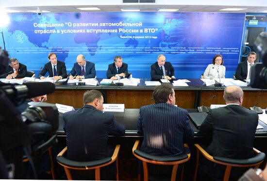 Vladimir Putin chairs meeting on motor industry development