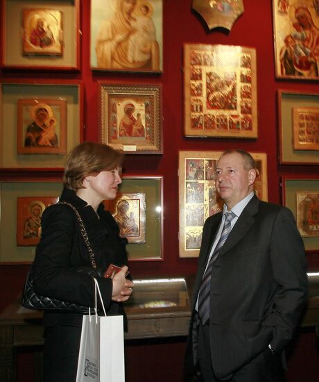 "Collectors and Collections" festival opening