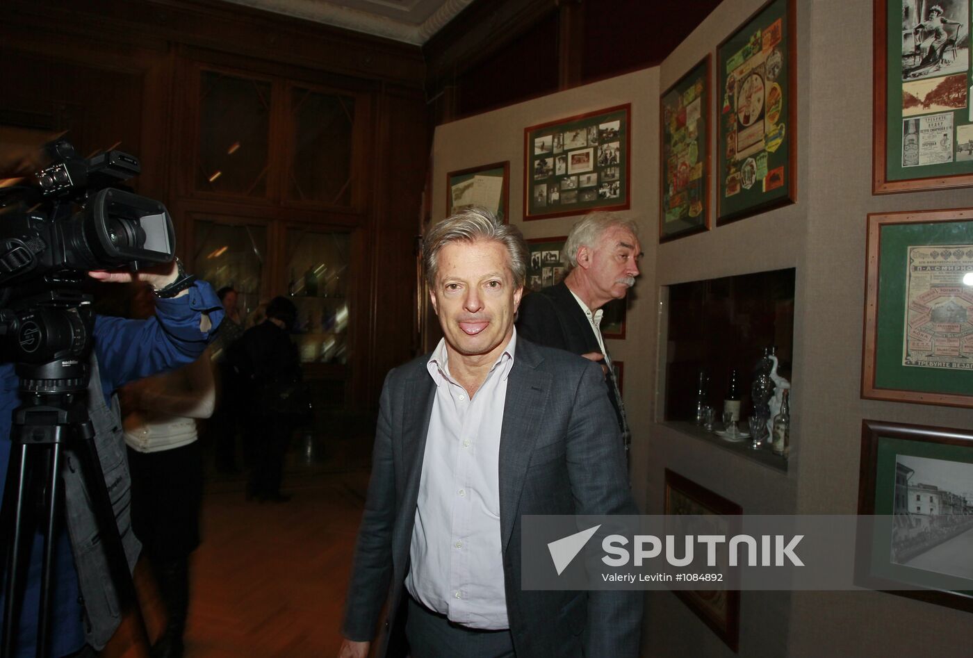 Collectors and Collections festival opening