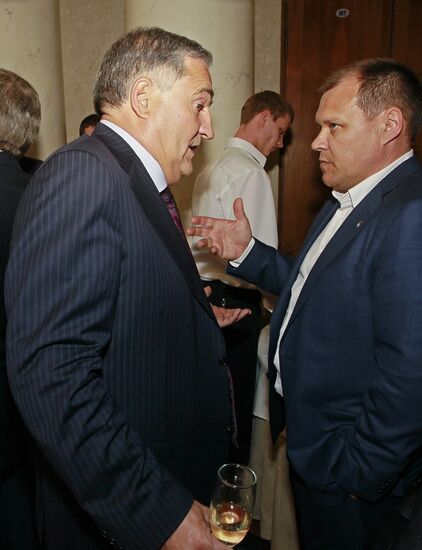 Collectors and Collections festival opening