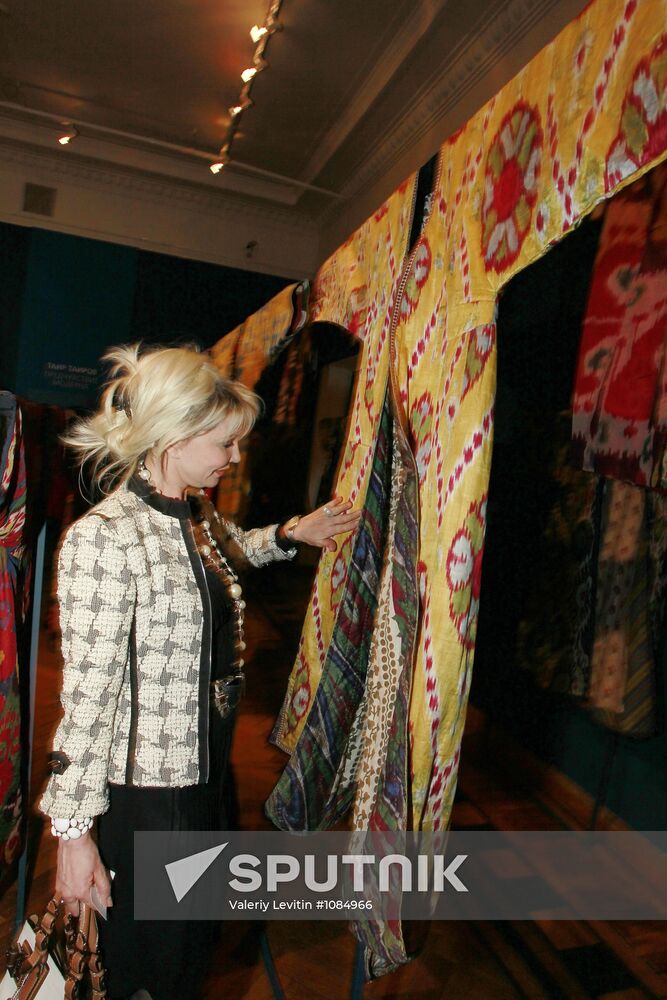 Collectors and Collections festival opening