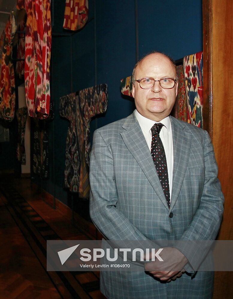 Collectors and Collections festival opening