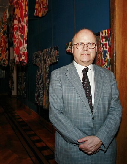 Collectors and Collections festival opening