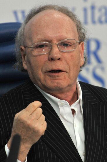 Edvard Radzinsky gives news conference