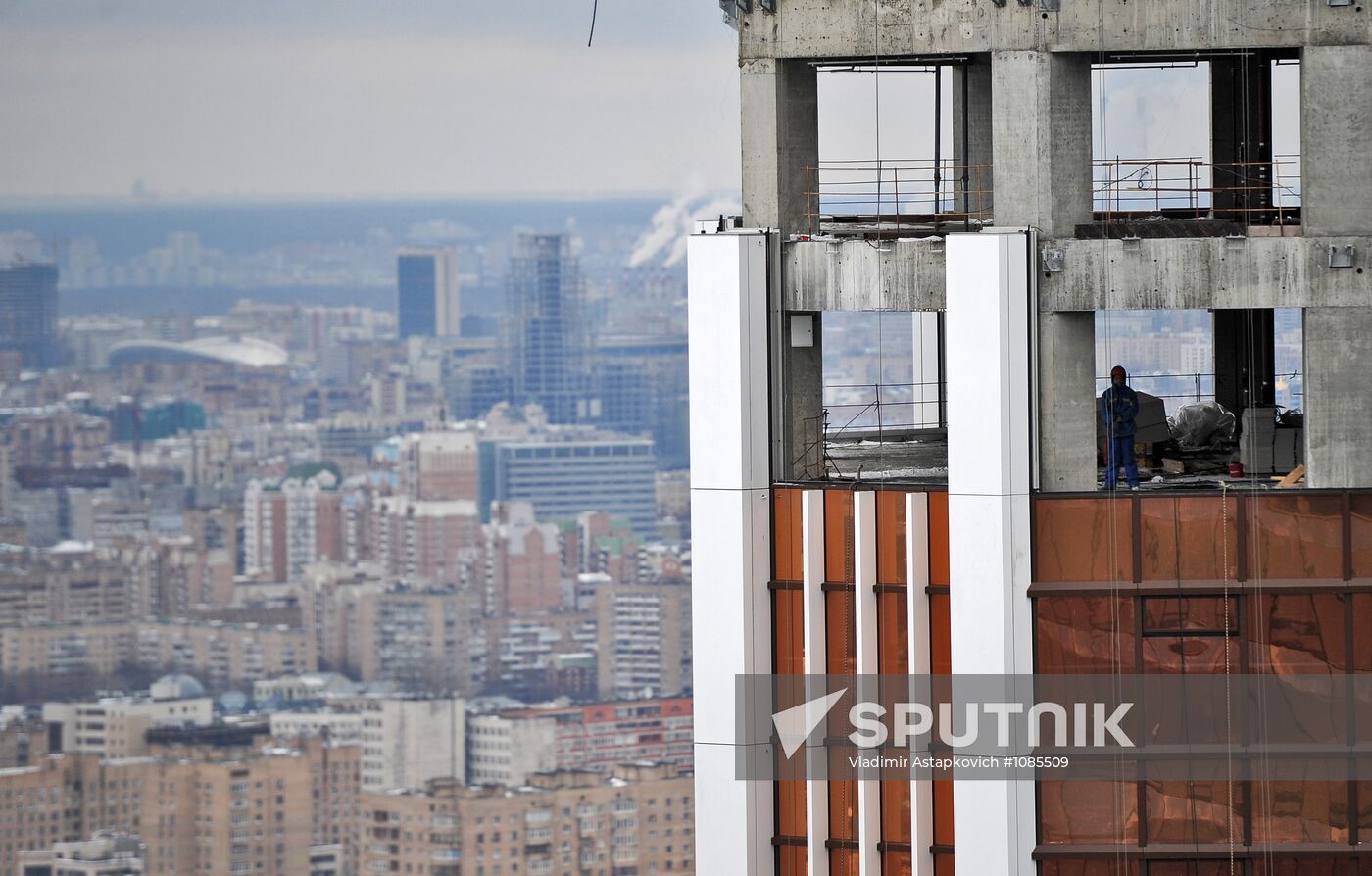 Installation work on a tower in the Federation complex