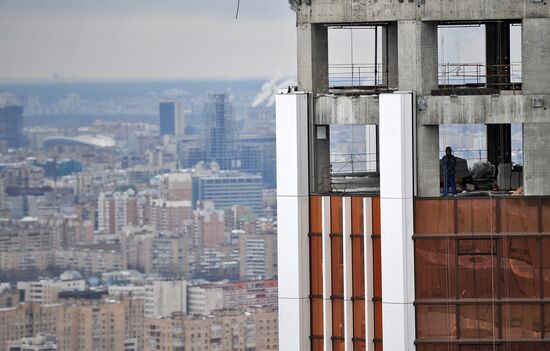 Installation work on a tower in the Federation complex
