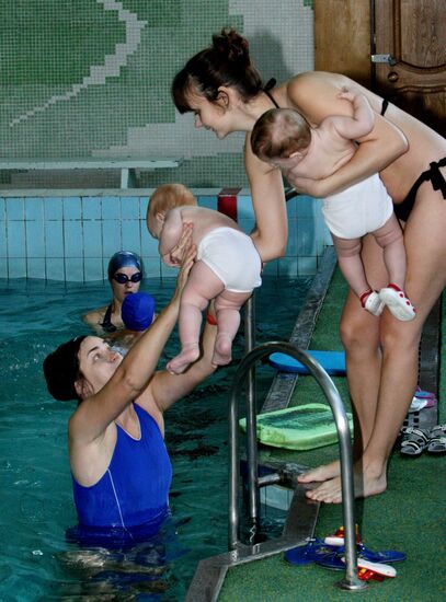 Swimming therapy for children at Gavan swimming pool