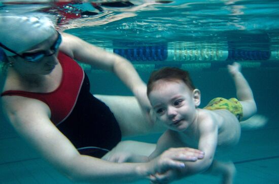 Swimming therapy for children at Gavan swimming pool