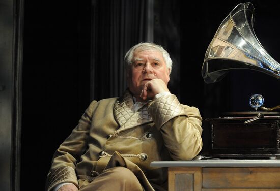 Run-through of play Marriage 2.0