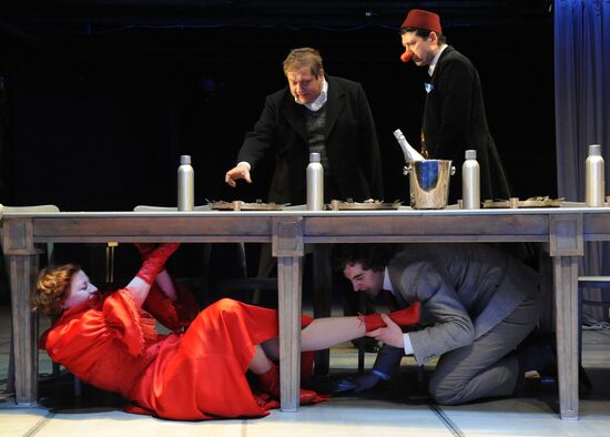 Run-through of play Marriage 2.0