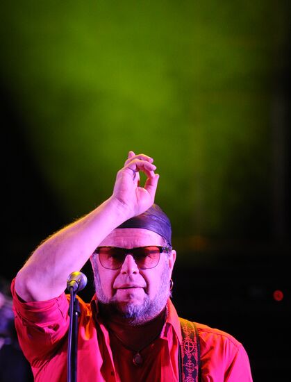 Aquarium stages its anniversary concert