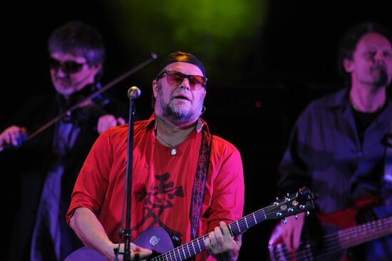 Aquarium stages its anniversary concert