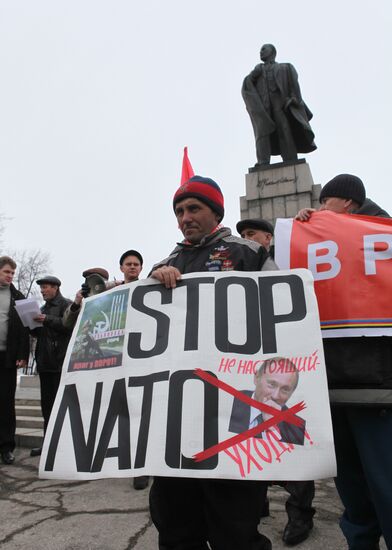 Rally protests NATO transit base in Ulyanovsk