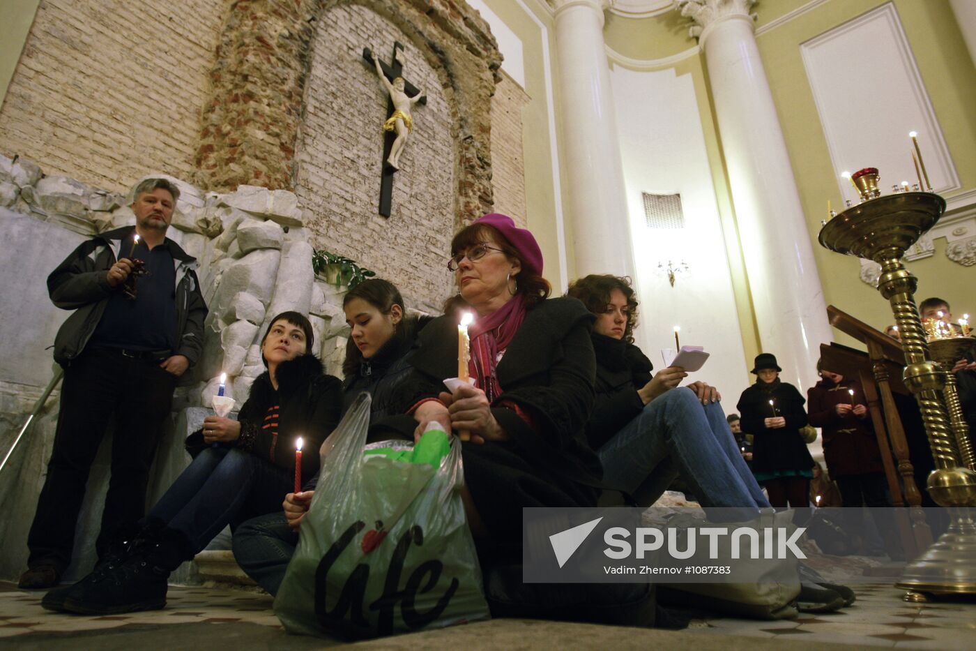 Catholic Easter celebration in St. Petersburg