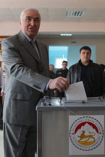 Second round of presidential elections in South Ossetia