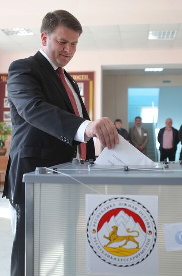 Second round of presidential elections in South Ossetia