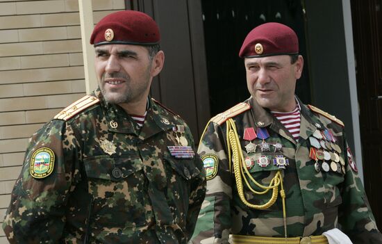 Handing honorary title A. Kadyrov to 141st SMR in Grozny