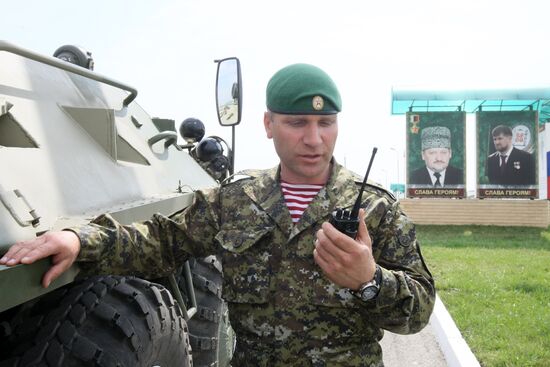 Handing honorary title A. Kadyrov to 141st SMR in Grozny