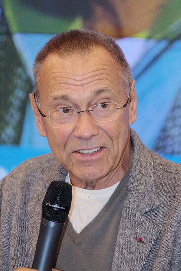 Andrei Konchalovsky gives news conference