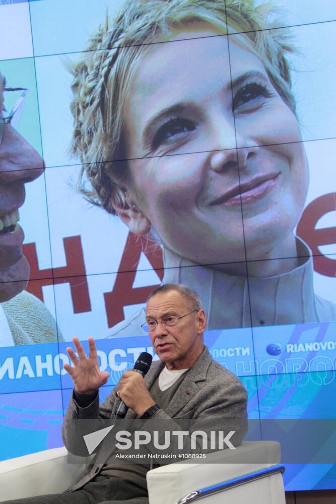 Andrei Konchalovsky gives news conference