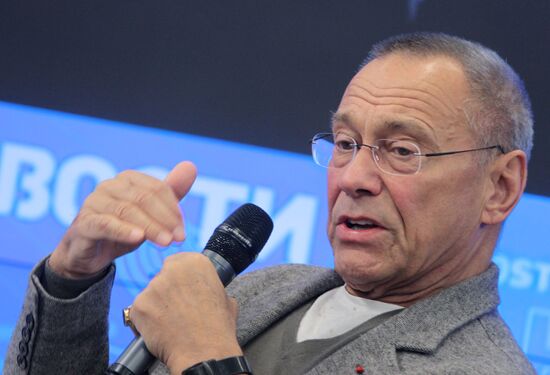 Andrei Konchalovsky gives news conference