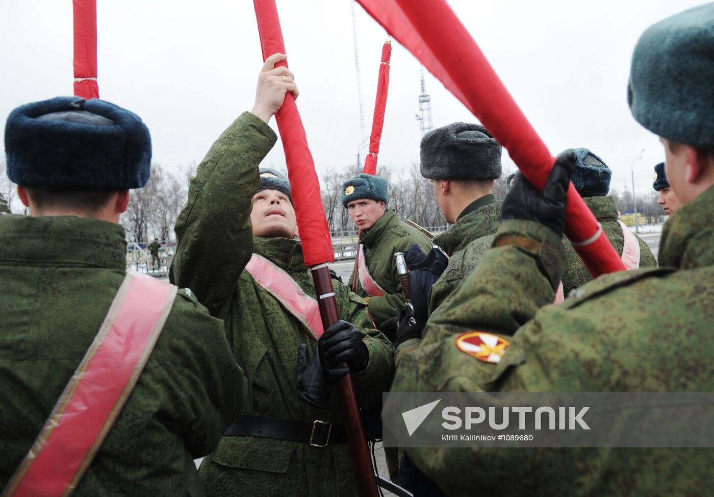 Training of troops for parade using separate military divisions