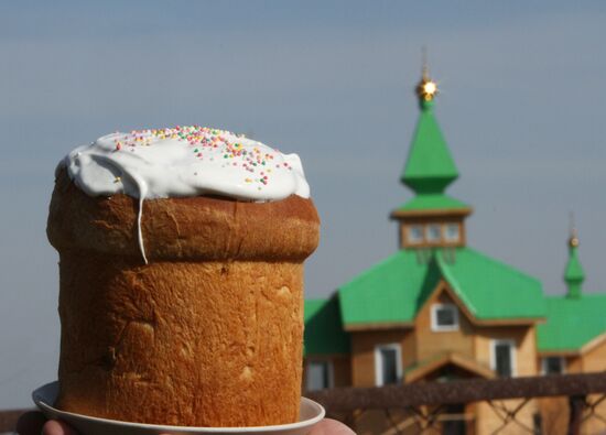 Preparing for Easter in Lozhnikova village in Omsk region