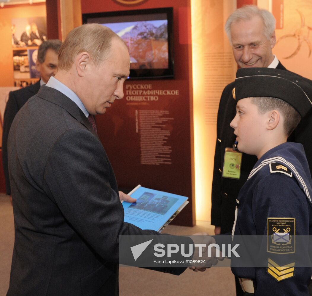 Vladimir Putin visits St.Petersburg