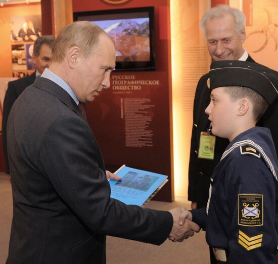 Vladimir Putin visits St.Petersburg