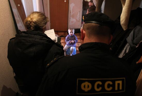 Bailiffs seek to identify debtors in housing and utilities