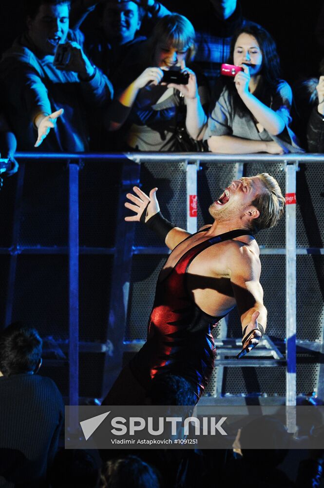 RAW World Tour professional wrestling show