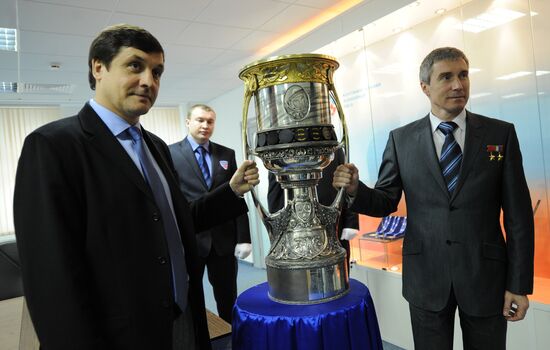 Gagarin Cup sent to Omsk