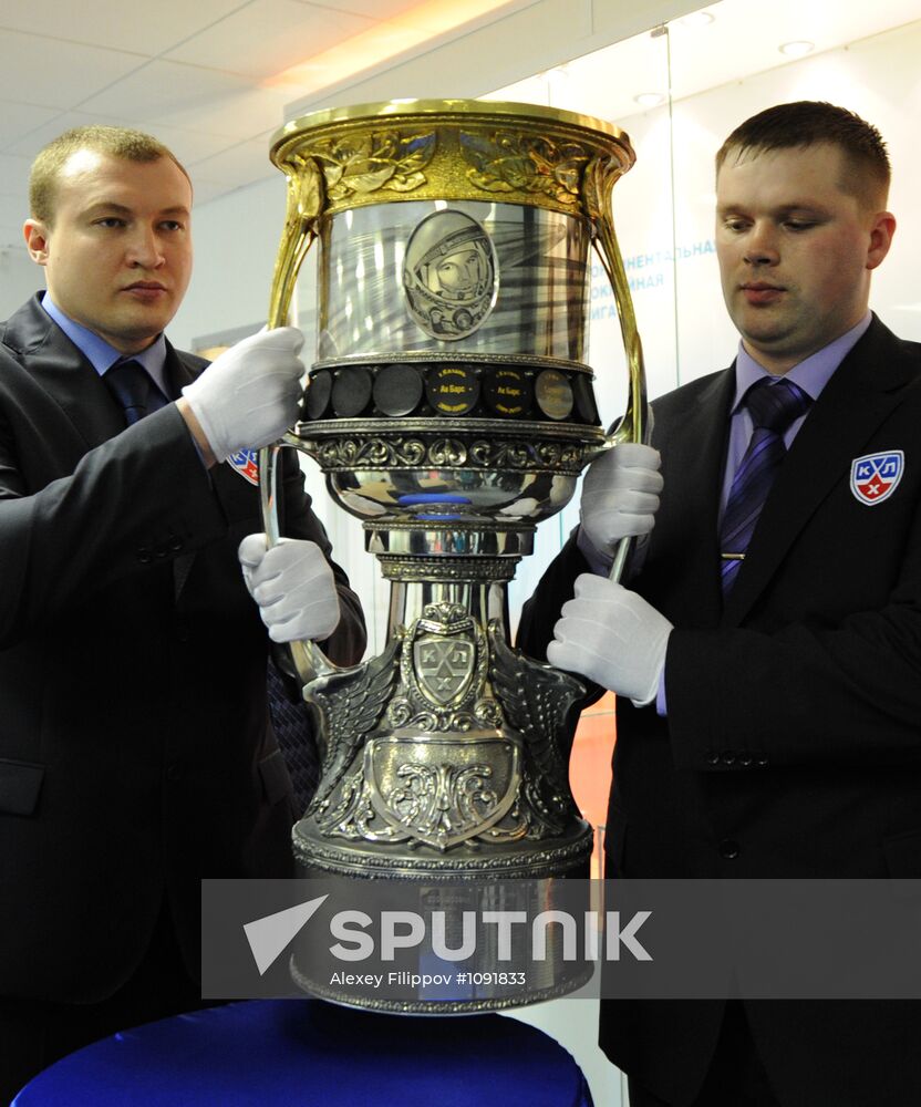Gagarin Cup sent to Omsk