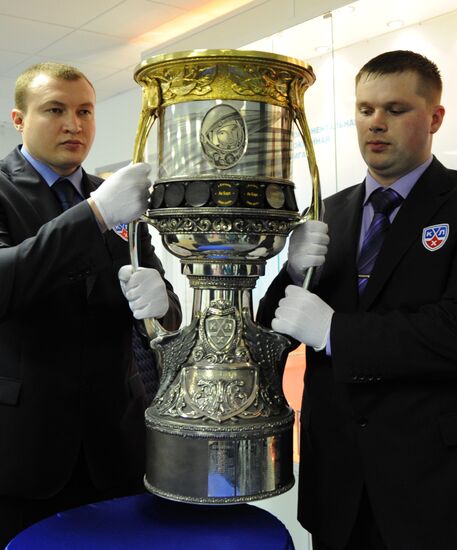 Gagarin Cup sent to Omsk