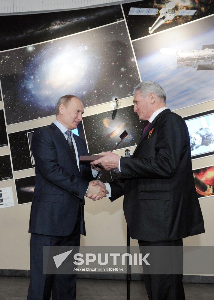 Vladimir Putin visits Moscow planetarium
