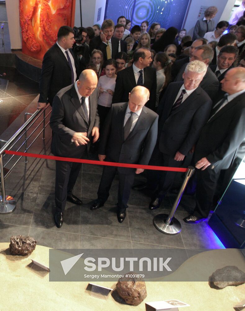 Vladimir Putin visits Moscow planetarium