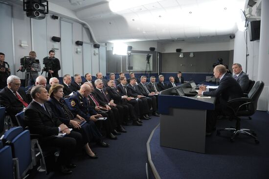 Vladimir Putin visits Moscow planetarium