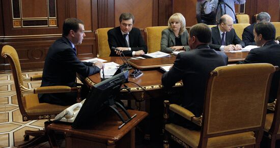Dmitry Medvedev holds meeting on healthcare issues