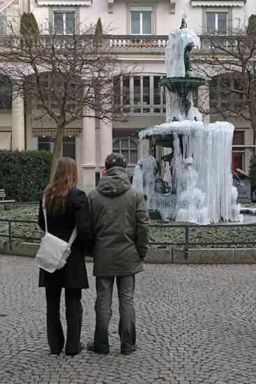 Frozen fountain in Zurich