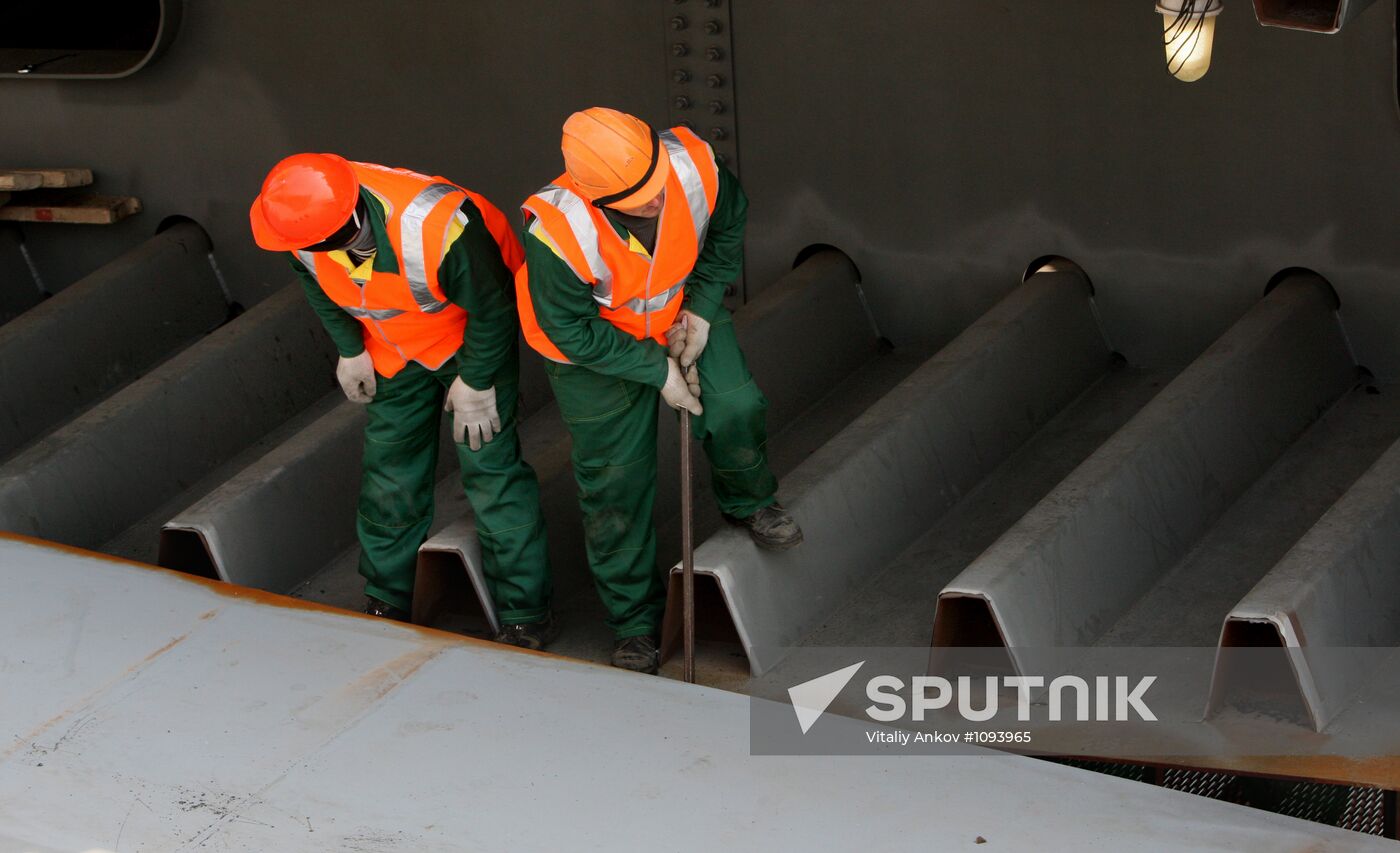 Bridge being built over Golden Horn Bay in Vladivostok