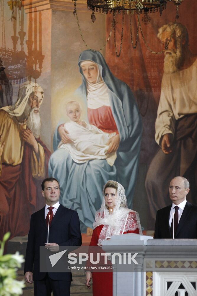 Medvedev and Putin at Christ the Savior Cathedral in Moscow